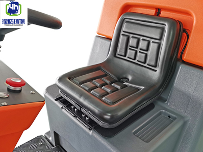 駕駛式洗地機YH-860/24V